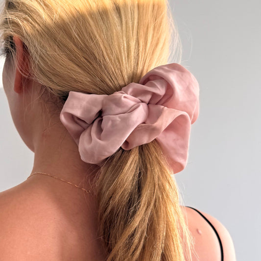 Oversized Areum Satin Scrunchie